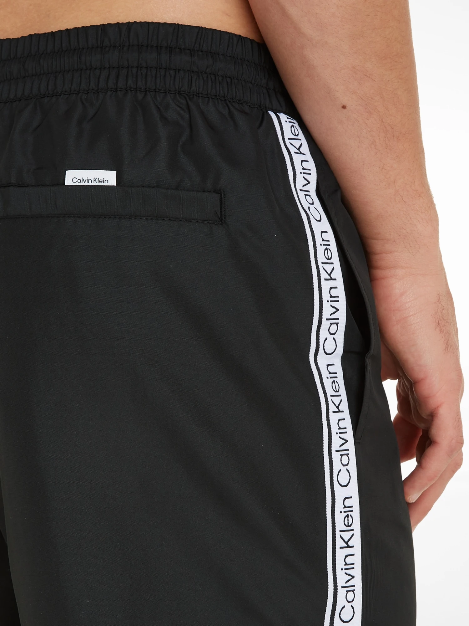 Calvin Klein Medium Badeshorts Mit Tunnelzug Logo Tape 10642238 6 Calvin Klein Medium Badeshorts Mit Tunnelzug Logo Tape 10642238 – Bild 4