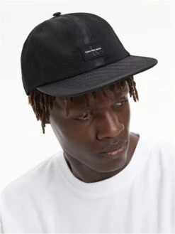 Calvin Klein Jeans SPORT ESSENTIALS FLAT CAP UT 10682731 -Kleiderliebe Laden Calvin Klein SP2023 BDS K50K510464BDS 3