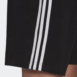 Adidas Trainingsshort 10639879 -Kleiderliebe Laden GL0022 APP on model detail 2 gradient