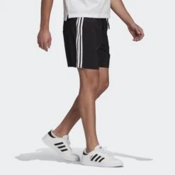 Adidas Trainingsshort 10639879 -Kleiderliebe Laden GL0022 APP on model walking gradient