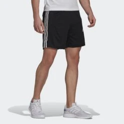 Adidas Trainingsshort 10639880 11 Adidas Trainingsshort 10639880 -Kleiderliebe Laden GM2127 APP on model walking gradient