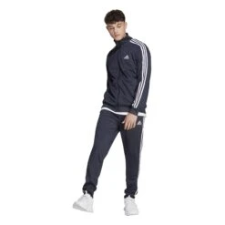 Adidas Sportswear Basic 3-Streifen Tricot Trainingsanzug 10680741 -Kleiderliebe Laden HZ2220 4 APPAREL On Model Standard View transparent