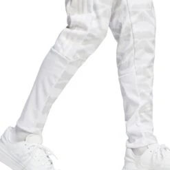 Adidas Tiro Trainingshose 10680820 -Kleiderliebe Laden IB8384 7 APPAREL On Model Detail View 2 transparent