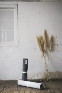 Hejhej Closed-Loop Yogamatte 10677435 -Kleiderliebe Laden hejhej mats rather dark rather light Photo Credits Maria Bayer